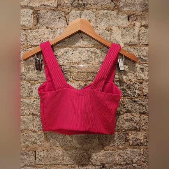 Dynamite pink crop top - Picture 2 of 3